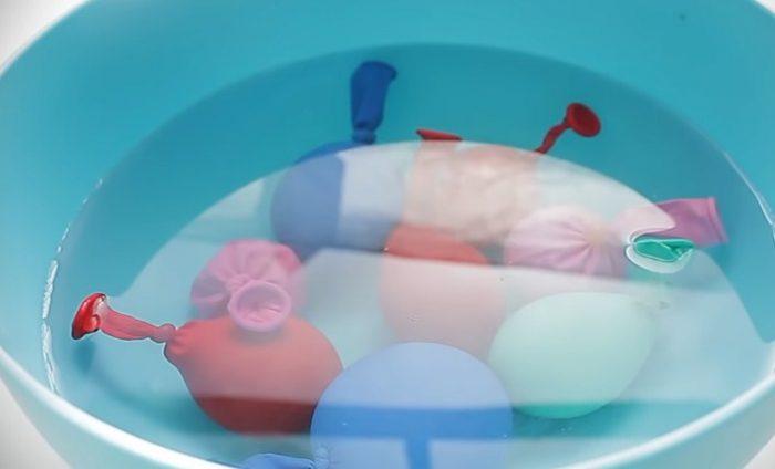 Все шарики помещены в воду