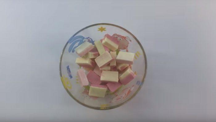 Конфеты «Мамба» в миске