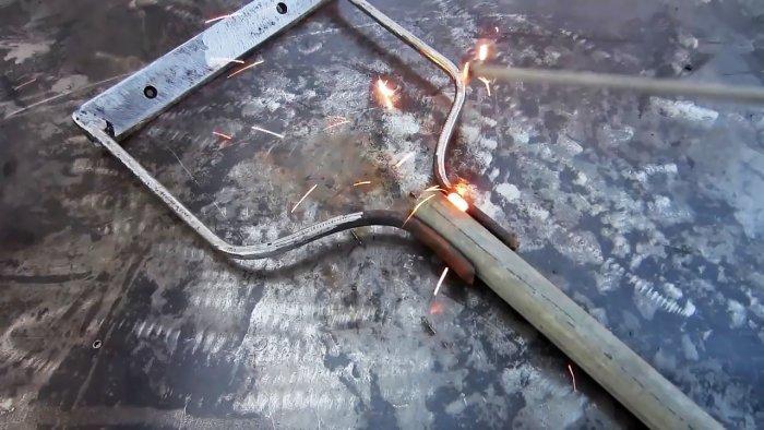 Соединение обваривается